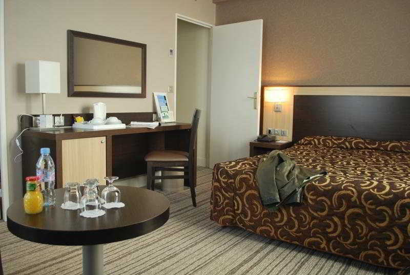 Best Western Plus Hotel Malherbe Caen Exterior photo