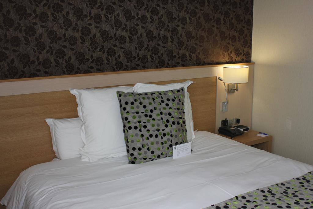 Best Western Plus Hotel Malherbe Caen Exterior photo